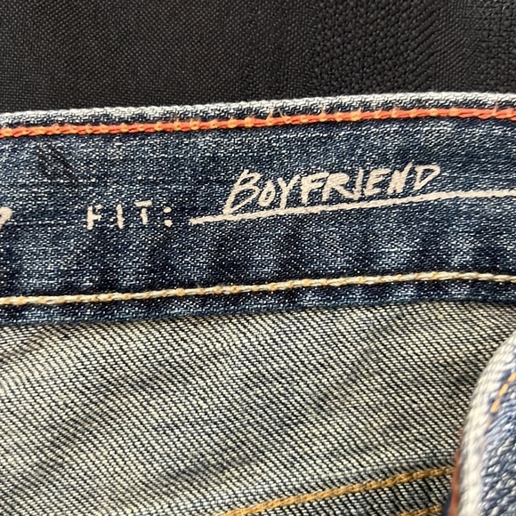 Eddie Bauer Embroidered Jean Shorts Sz 4 - Picture 6 of 8